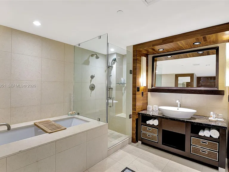 6801 Collins Ave #806 — Photo 16