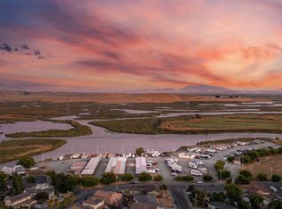 950 Marina Cir, Suisun City, CA 94585