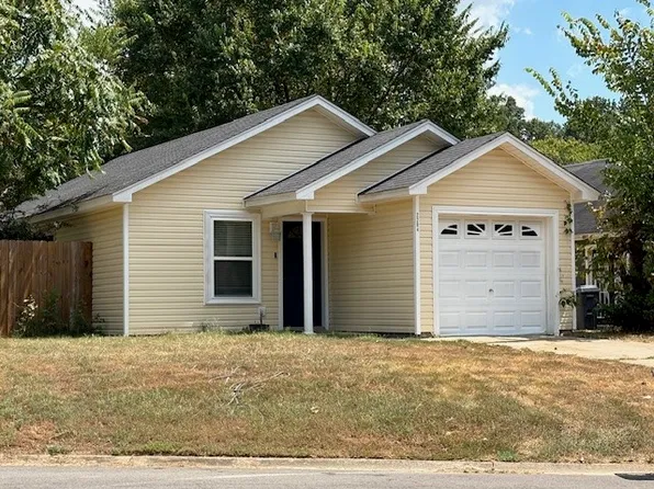 2204 S Ithaca Cv, Russellville, AR 72802