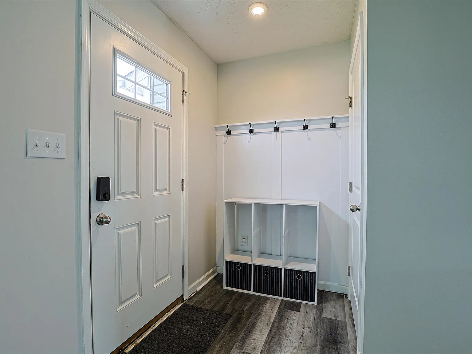 4 bed, 2.5 bath, 1900 sqft, $1,595 — Photo 3