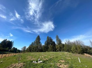 19236 Tomki Rd, Redwood Valley, CA 95470