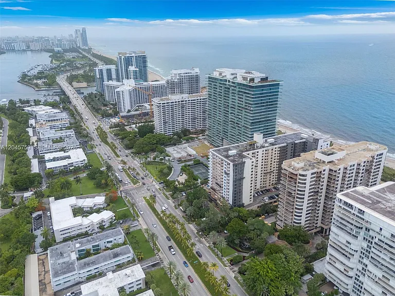 10185 Collins Ave #Penthouse 23 — Photo 27