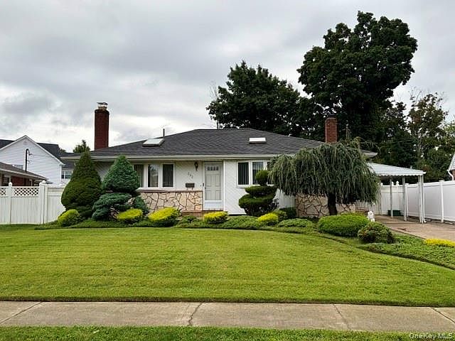 1st image of 392 Coleridge Street