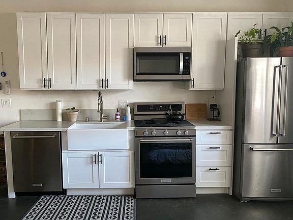 2nd image of 110 Reamer St #110