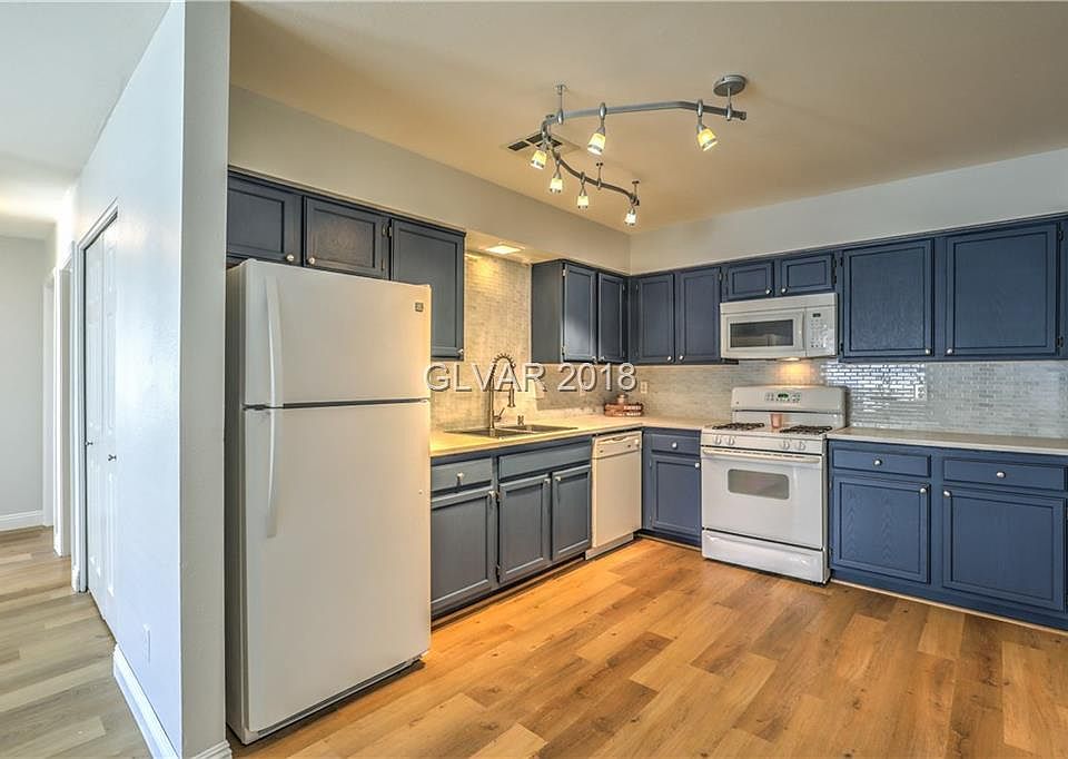 1st image of 2124 Chertsey Dr Unit C