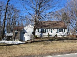 820 Hildreth St, Dracut, MA 01826