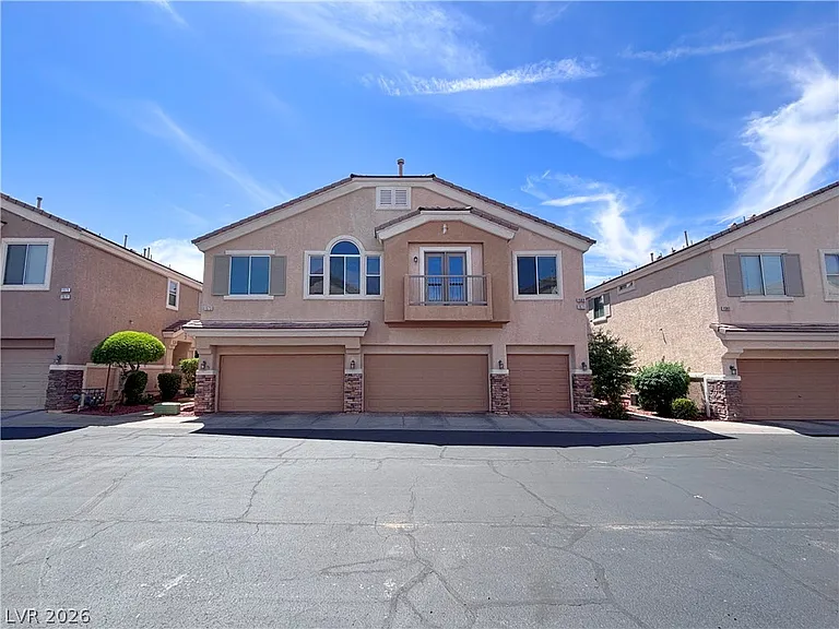 1569 Buffalo Brubaker Ln — Photo 1
