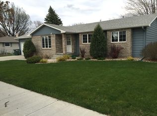 516 S Anderson St, Mitchell, SD 57301