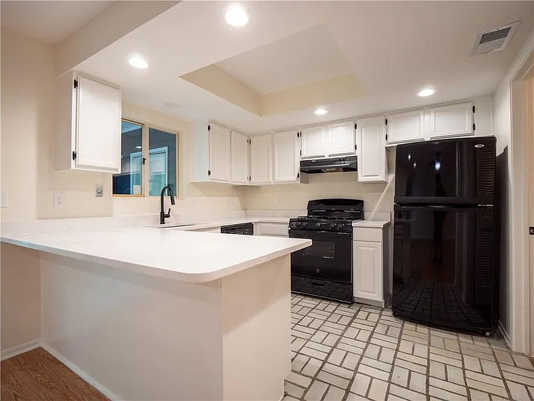 43 Arbor End SE — Photo 8