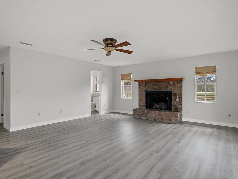19804 Hiawatha Rd — Photo 31