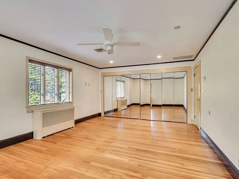 832 Chestnut St — Photo 19