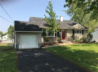 1321 Seneca Rd, North Brunswick, NJ 08902