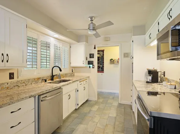 2567 W Swain Rd, Stockton, CA 95207