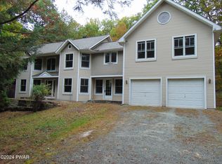 30 Ziegler Dr, Newfoundland, PA 18445