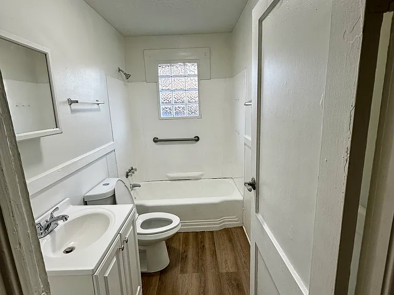 304 Hill St #A — Photo 5