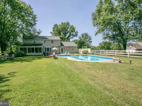 939 Alycia Ln, Telford, PA 18969