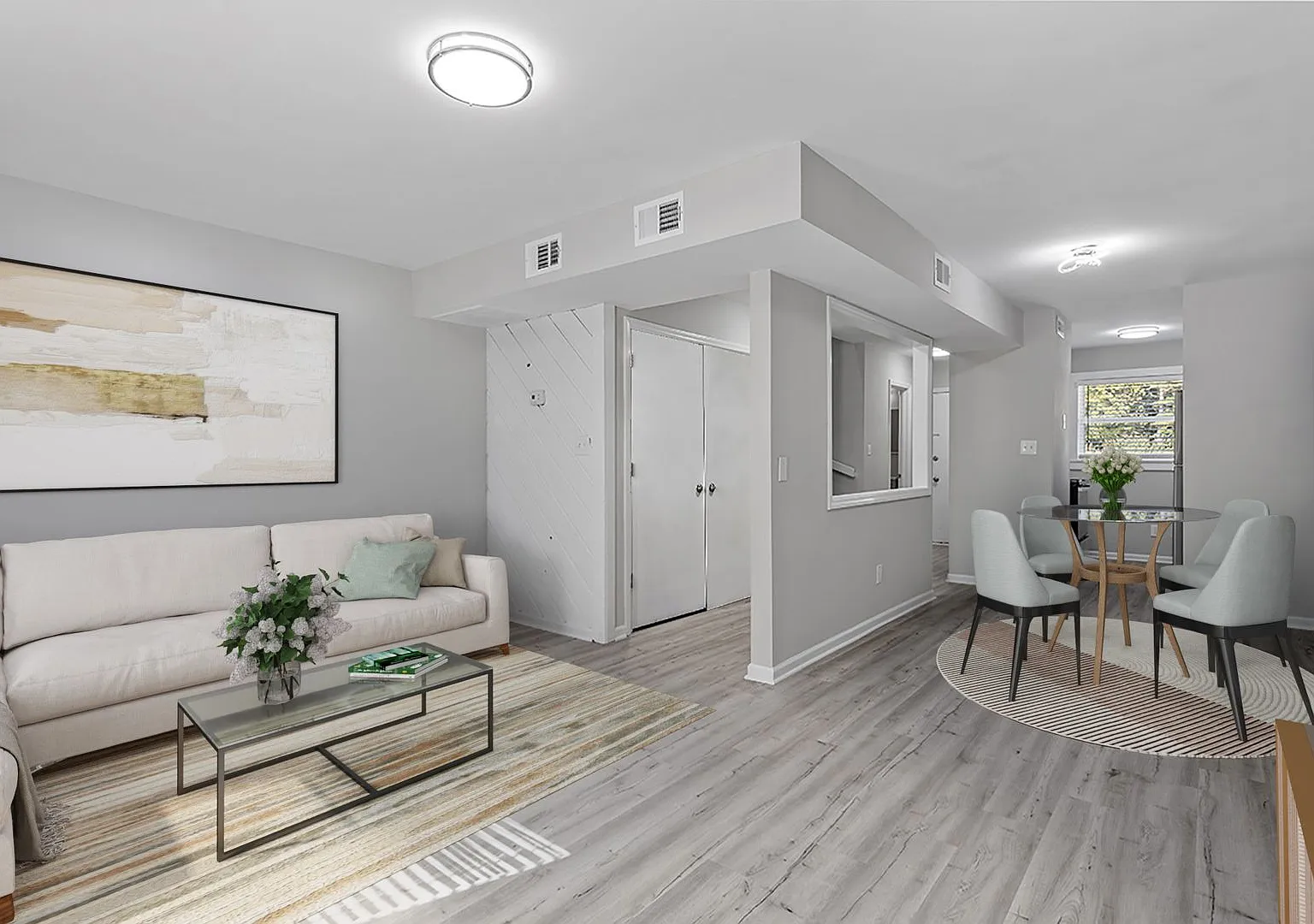 Beautiful 2 Bedroom 1.5 Bath Townhome — Photo 3