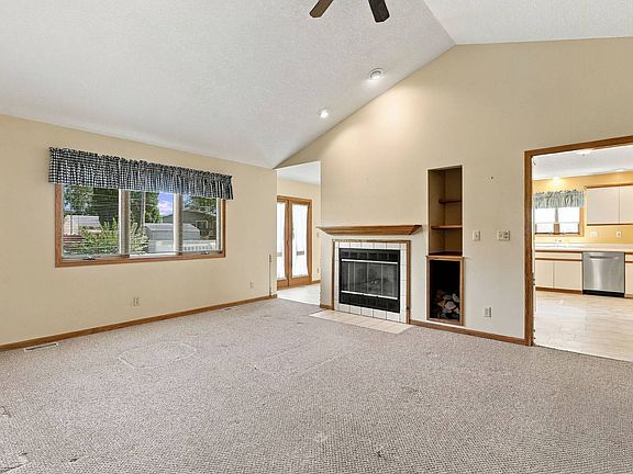 3rd image of 4068 4th St #A