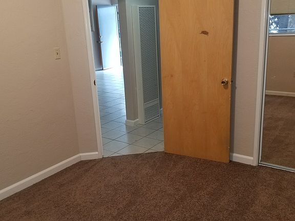 3rd image of 225 W Eaton Ave APT 5