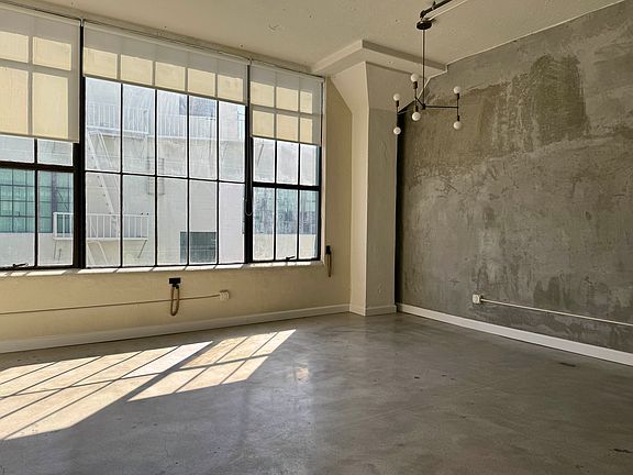 2nd image of 420 S San Pedro St APT 614