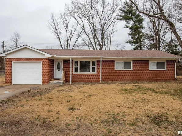 1500 E Gary Dr, Carbondale, IL 62902