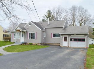 687 Marshall Rd, Rochester, NY 14624