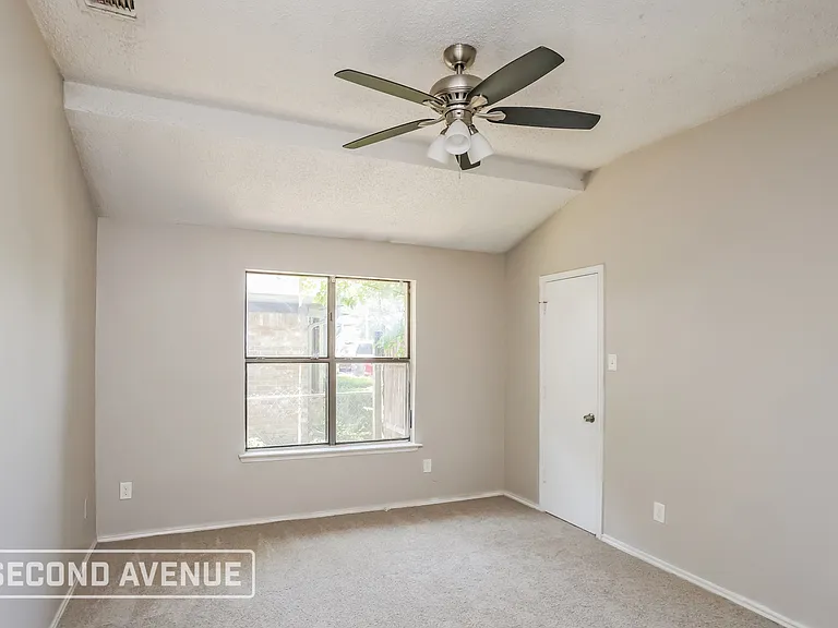 1340 Cy Blackburn Cir — Photo 13
