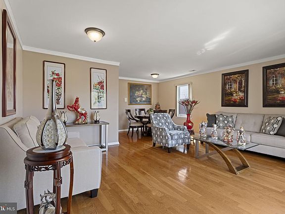 3rd image of 2089 Welsh Rd APT F2