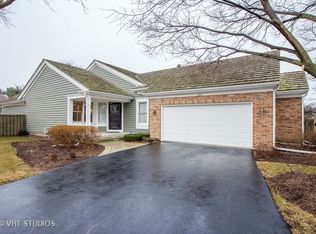 407 Park Barrington Dr, Barrington, IL 60010