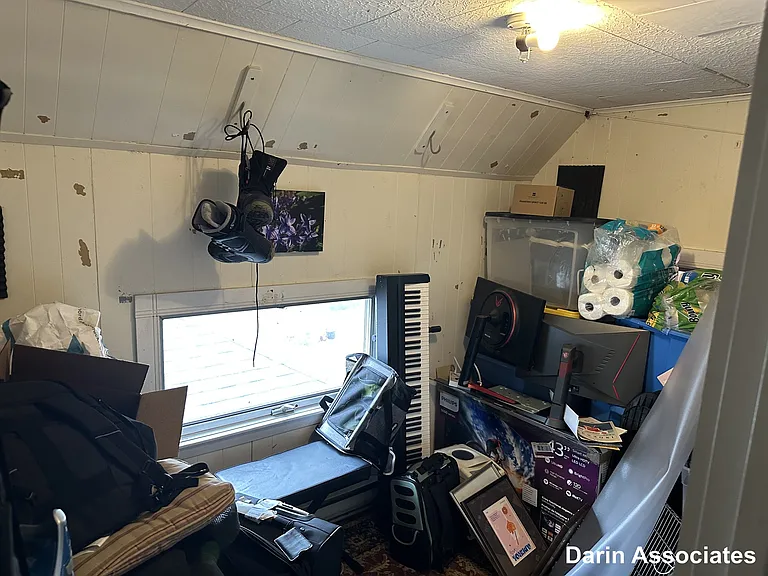office/bonus room