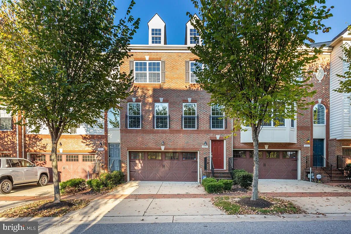 2229 Congresbury Pl photo 1