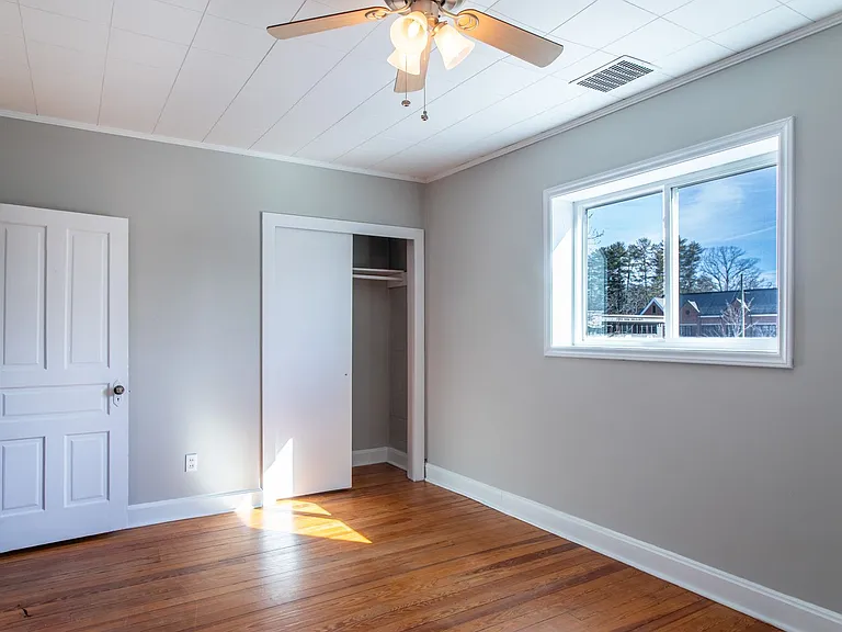 84 E Main St — Photo 12