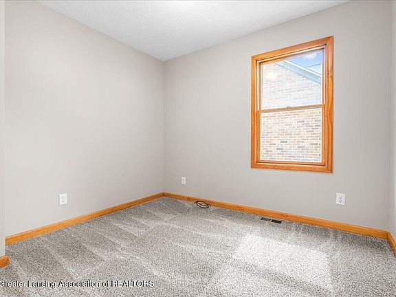 5th image of 1800 Alpha St