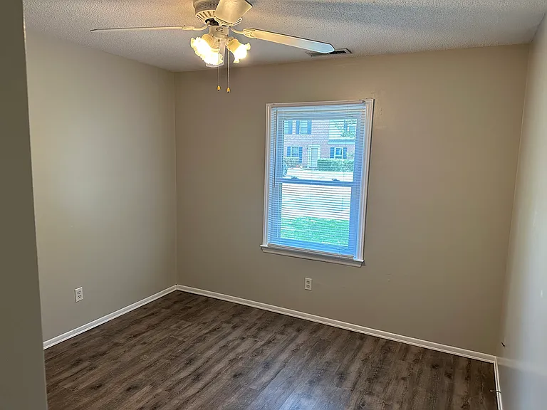 4944 Marlin Ct — Photo 11