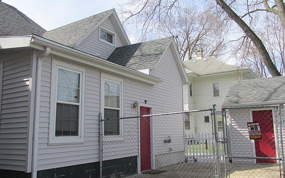 5th image of 326 & 324 E Cherry St