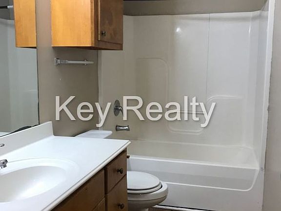 5th image of 1322 Palmetto St #B