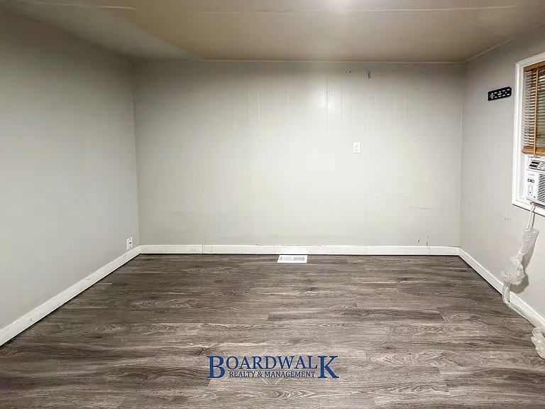 155 W State St #3 — Photo 16
