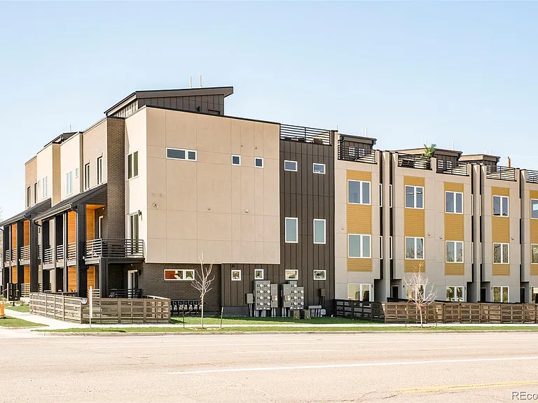 2105 S Galapago St #12 — Photo 4