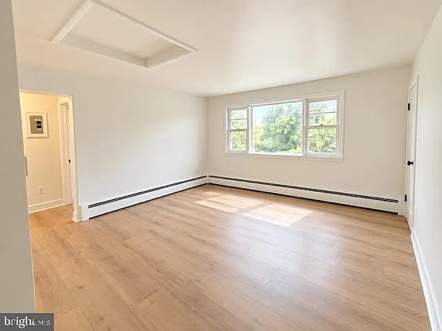 2 bed, 1.0 bath, 850 sqft, $2,395 — Photo 4