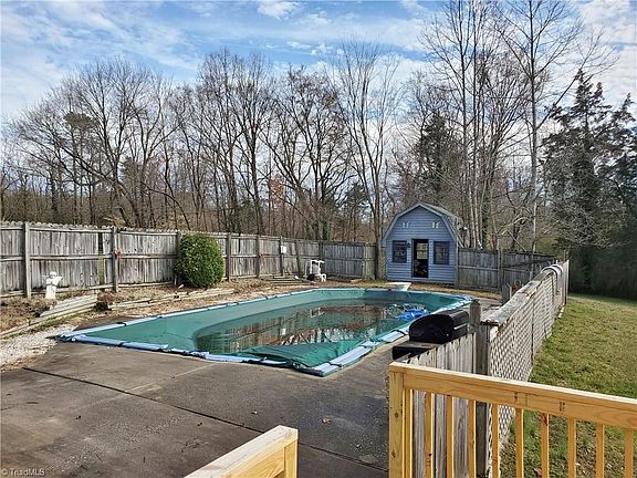 3rd image of 3060 Cedar Creek Dr