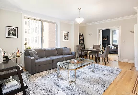 5th image of 305 W 72nd St APT 11C