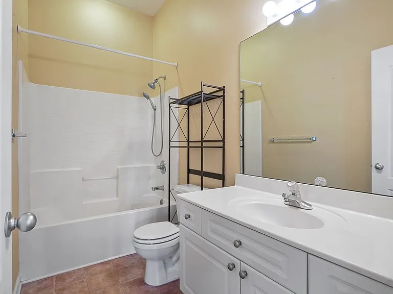 1220 Village Trl — Photo 11