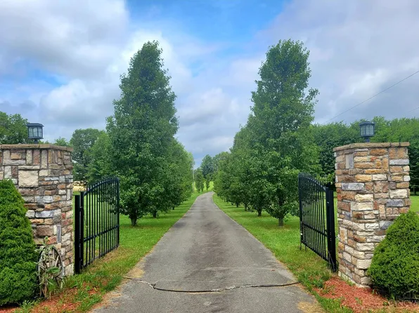 1003 Russellville Rd, Winchester, OH 45697