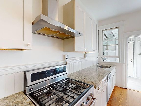2nd image of 2040 Taylor St #2044