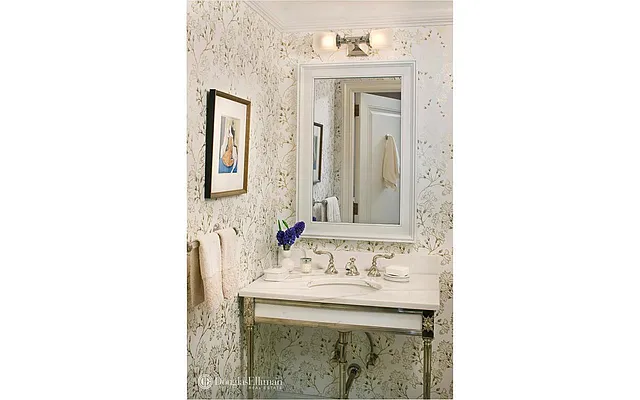 Rented by Douglas Elliman | media 10