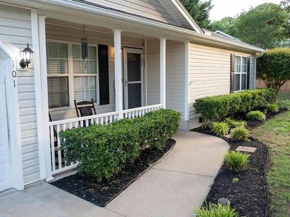 101 Kingston Ct, Greer, SC 29651