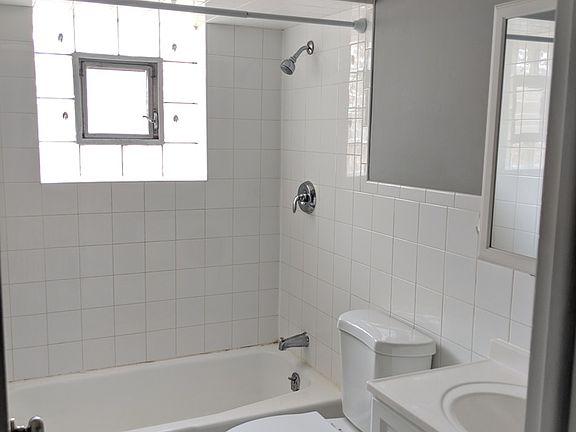 4th image of 812 N 14th Ave APT 2