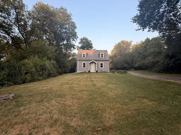 4340 S 112th St, Greenfield, WI 53228