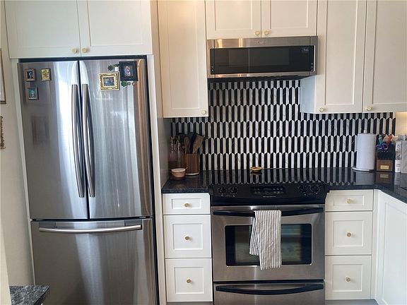 4th image of 2128 N Garland Ave APT 4