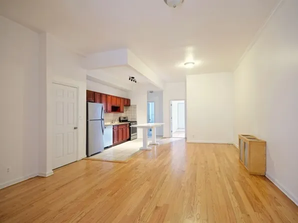 784 Halsey Street image 3 of 15